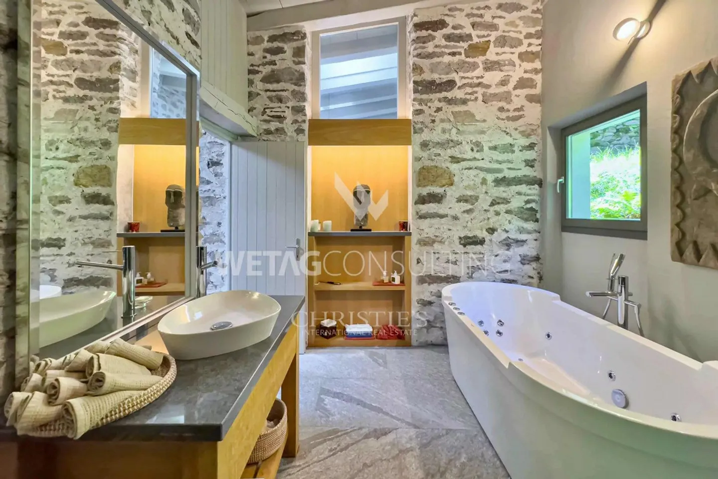 Unique, modern villa with separate Rustico, for sale in Berzona, in the beautiful Onsernone Valley - Photo 10 of 13