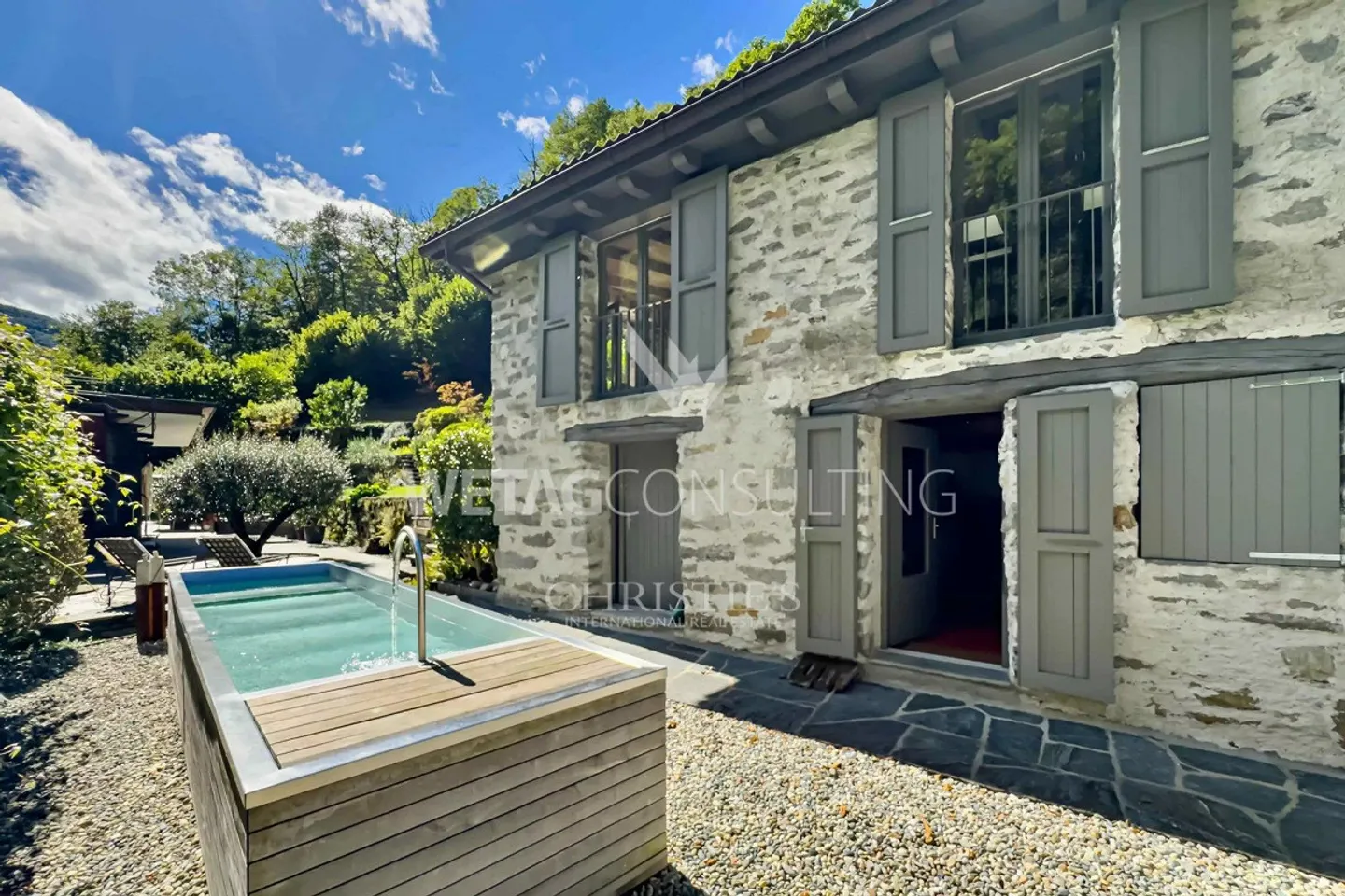 Unique, modern villa with separate Rustico, for sale in Berzona, in the beautiful Onsernone Valley - Photo 11 of 13