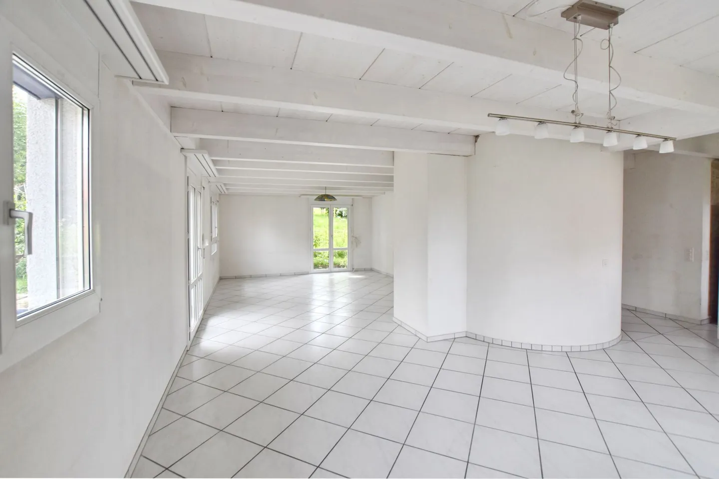 Casa unifamiliare di 6,5 stanze con appartamento - Foto 2 di 10