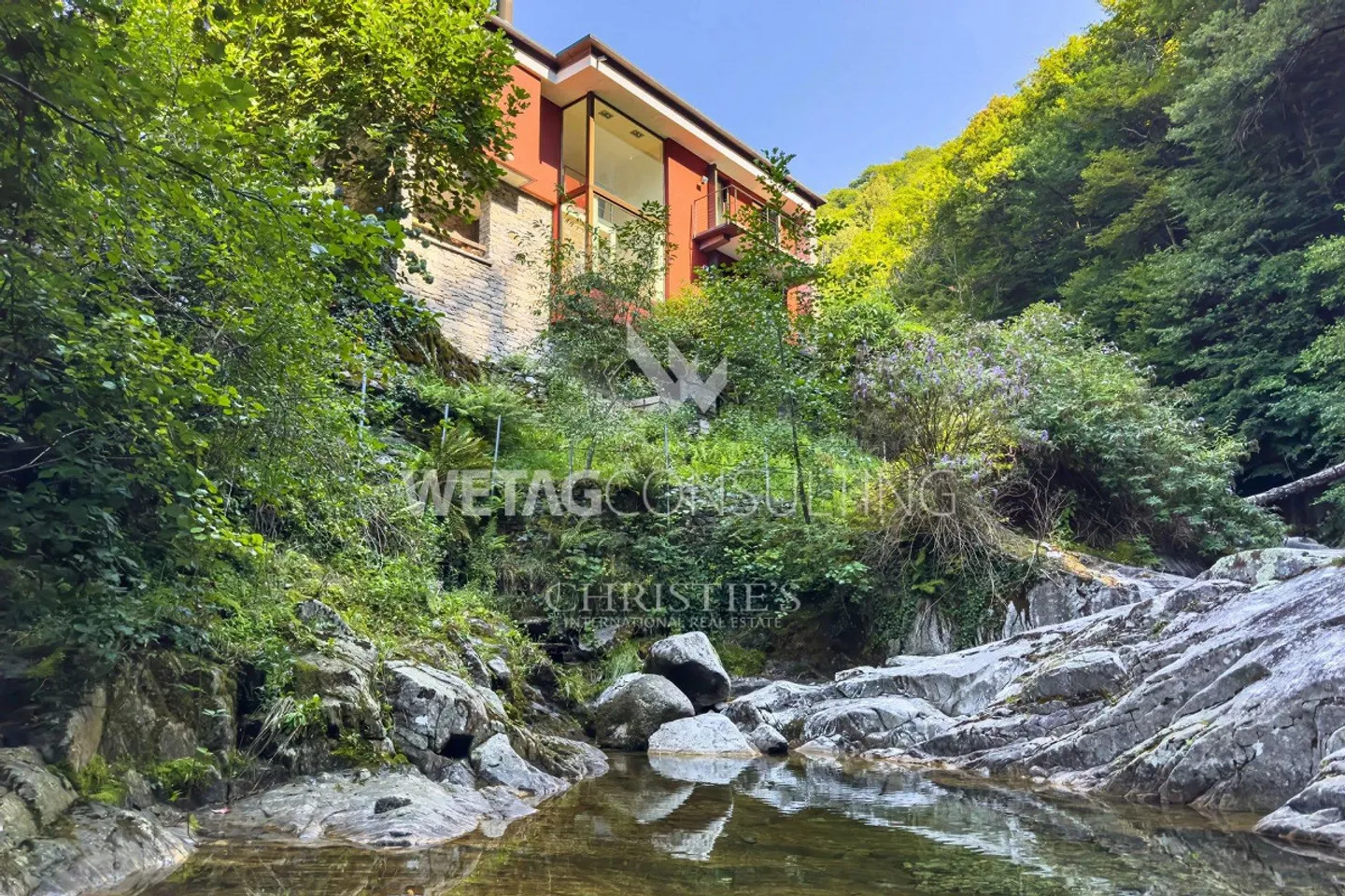 Unique, modern villa with separate Rustico, for sale in Berzona, in the beautiful Onsernone Valley - Photo 12 of 13
