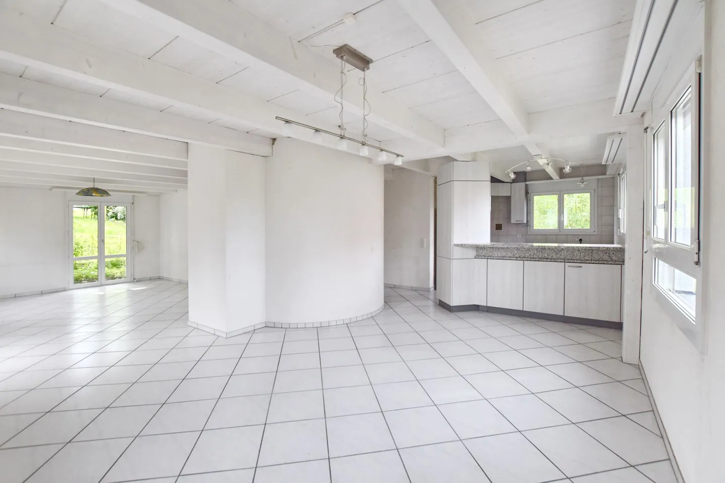 Casa unifamiliare di 6,5 stanze con appartamento - Foto 3 di 10