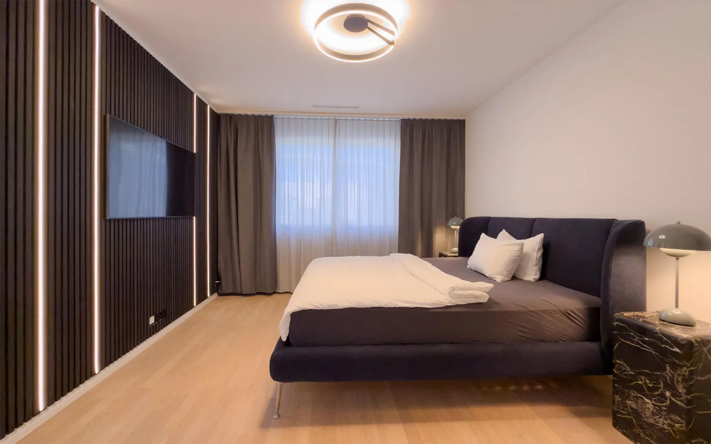 Appartamento attico esclusivo con terrazza, vista panoramica, smart home e jacuzzi - Foto 10 di 12