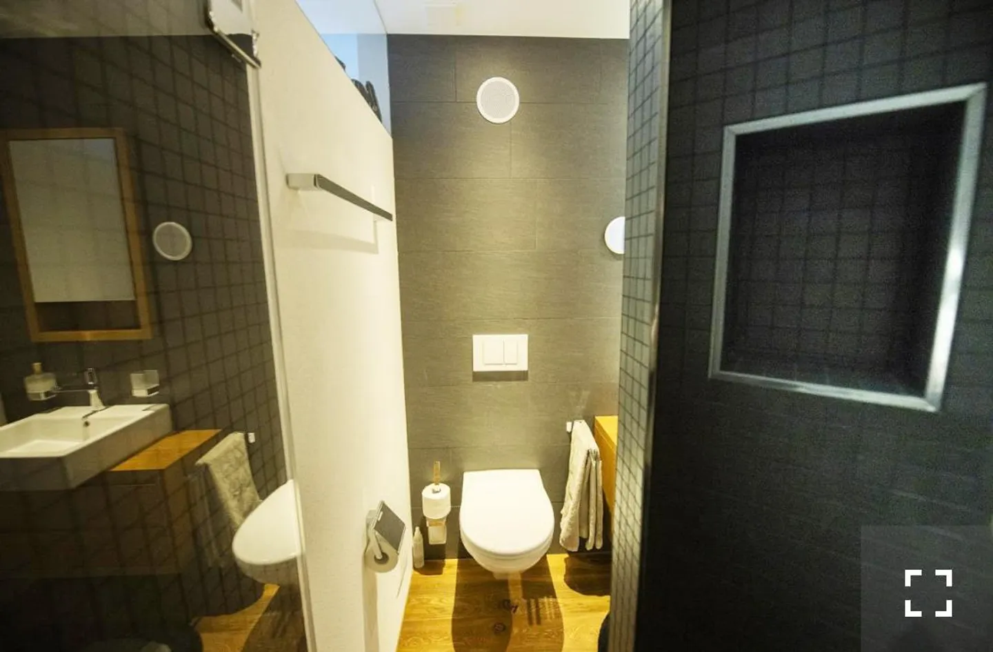 Appartement meublé élégant de 2,5 pièces - Photo 15 sur 18