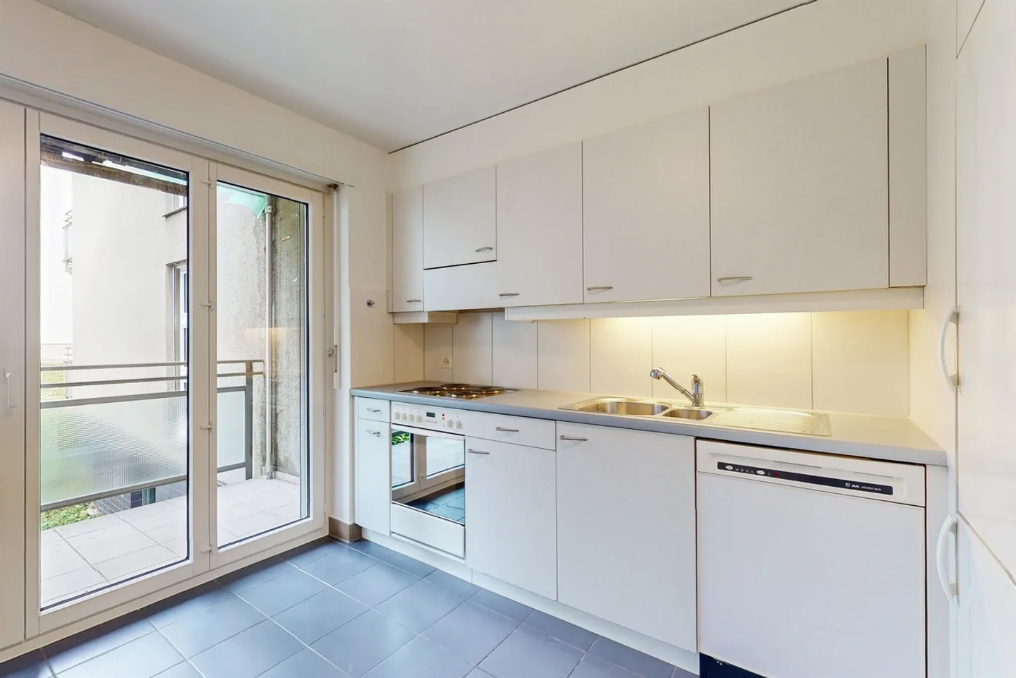 Dormire tranquillamente e essere al tram in 3 minuti... - Foto 2 di 9