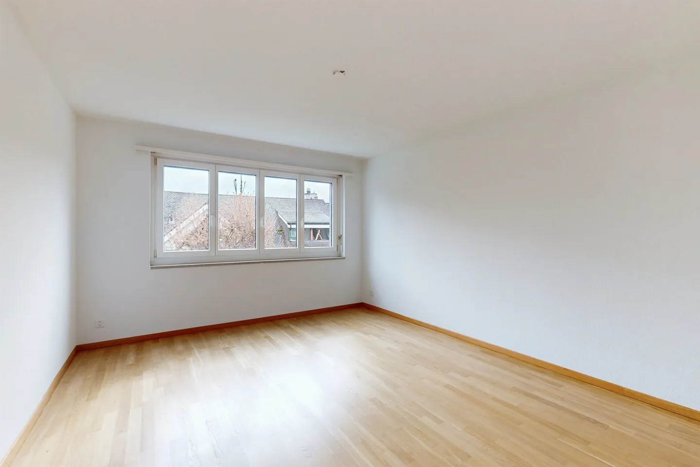 Dormire tranquillamente e essere al tram in 3 minuti... - Foto 7 di 9