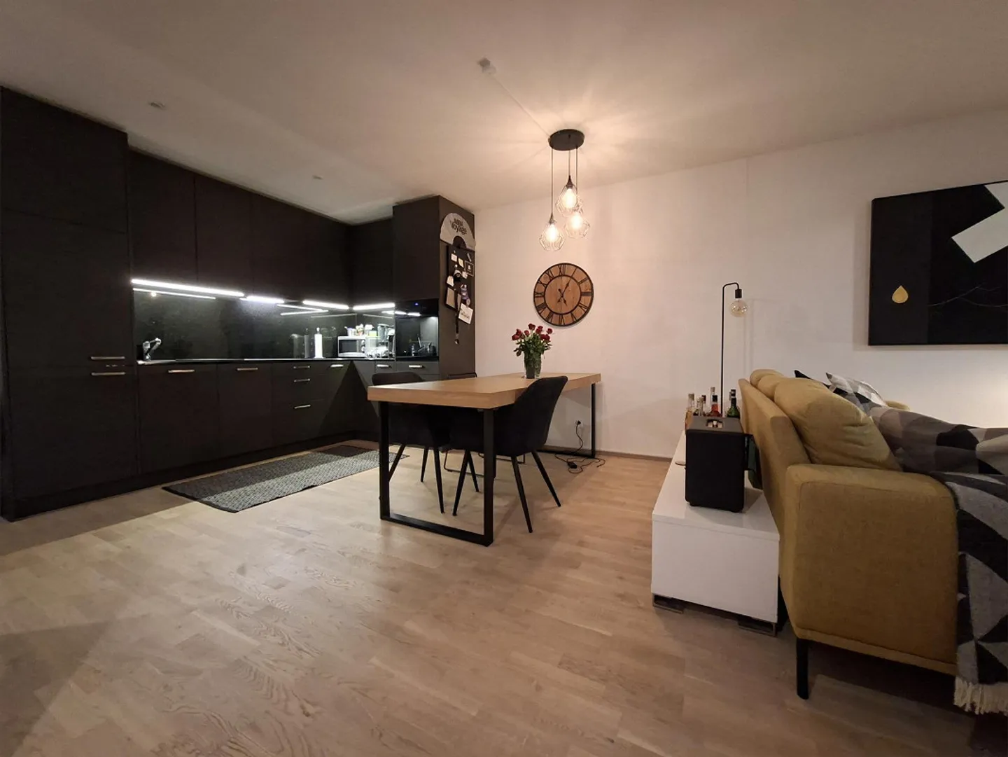 Ottimo appartamento di 2,5 locali con balcone (ovest) nel Moyo - Horw - Foto 4 di 11