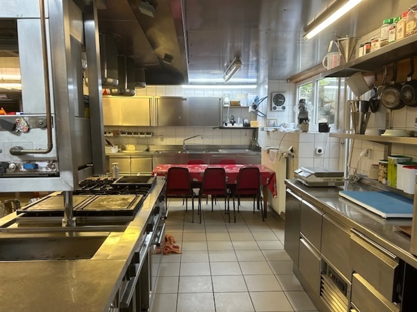 Il Café-Ristorante du Chamois a L'Etivaz, un gioiello delle Alpi vodese - Foto 9 di 12