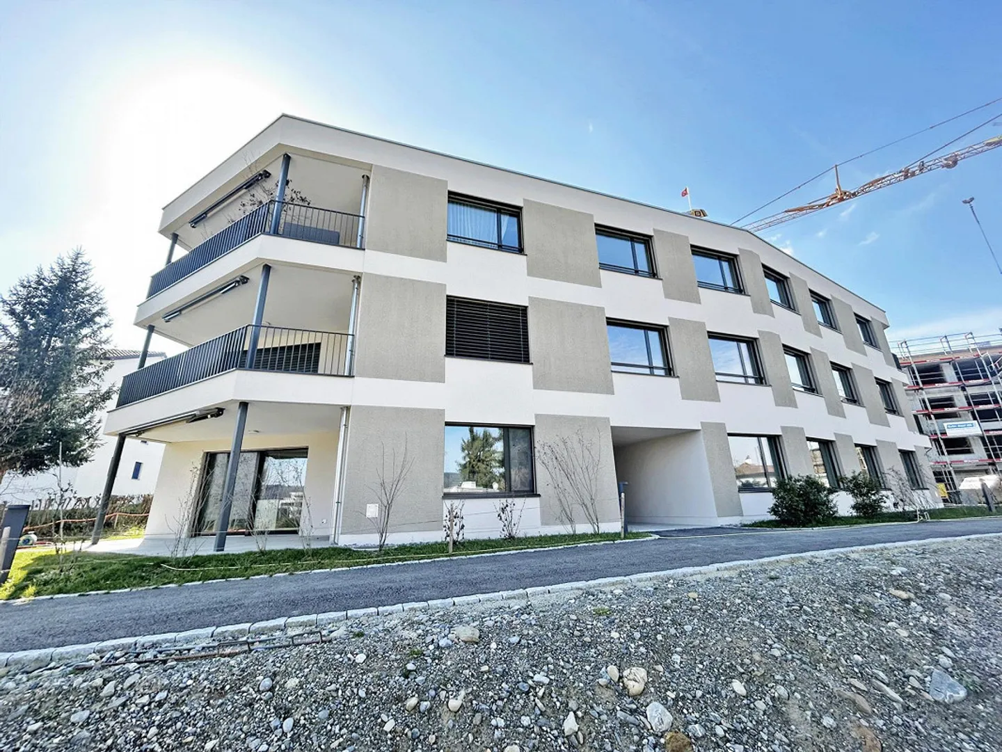 NOUVEAU - moderne - lumineux et accueillant ... Votre nouveau chez-vous - Photo 2 sur 12