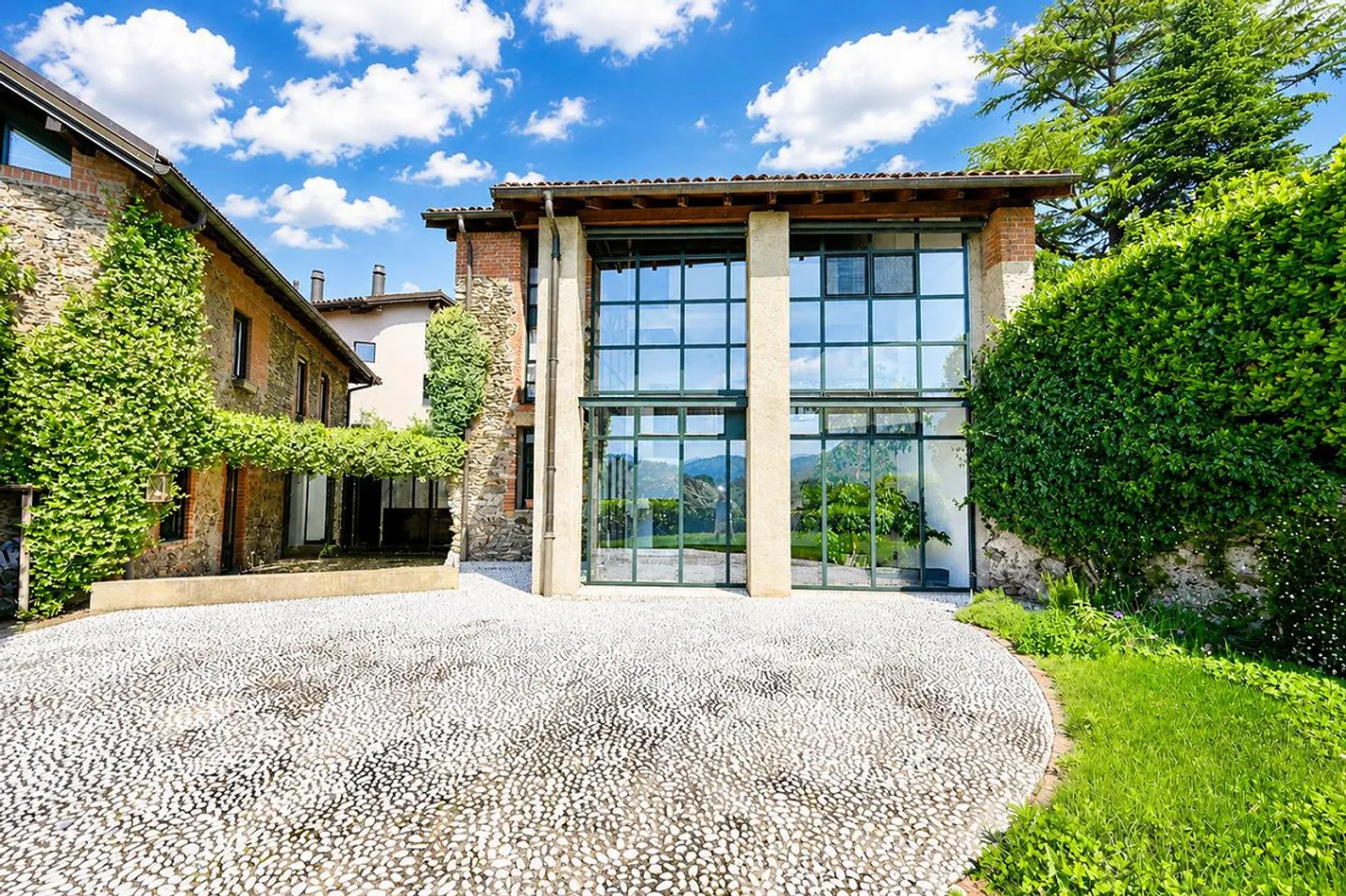 Elegant Charming Villa with Garden and Lake View - Photo 1 of 30