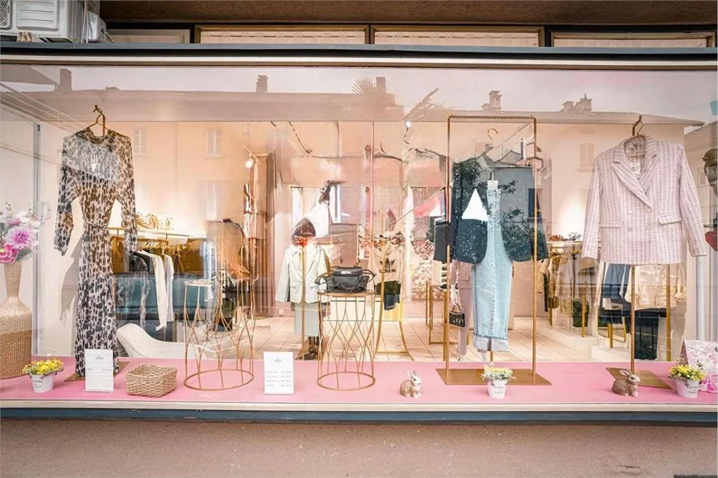 Geräumiger Verkaufsraum/Geschäft in Chiasso mit großem Schaufenster - Foto 1 von 2