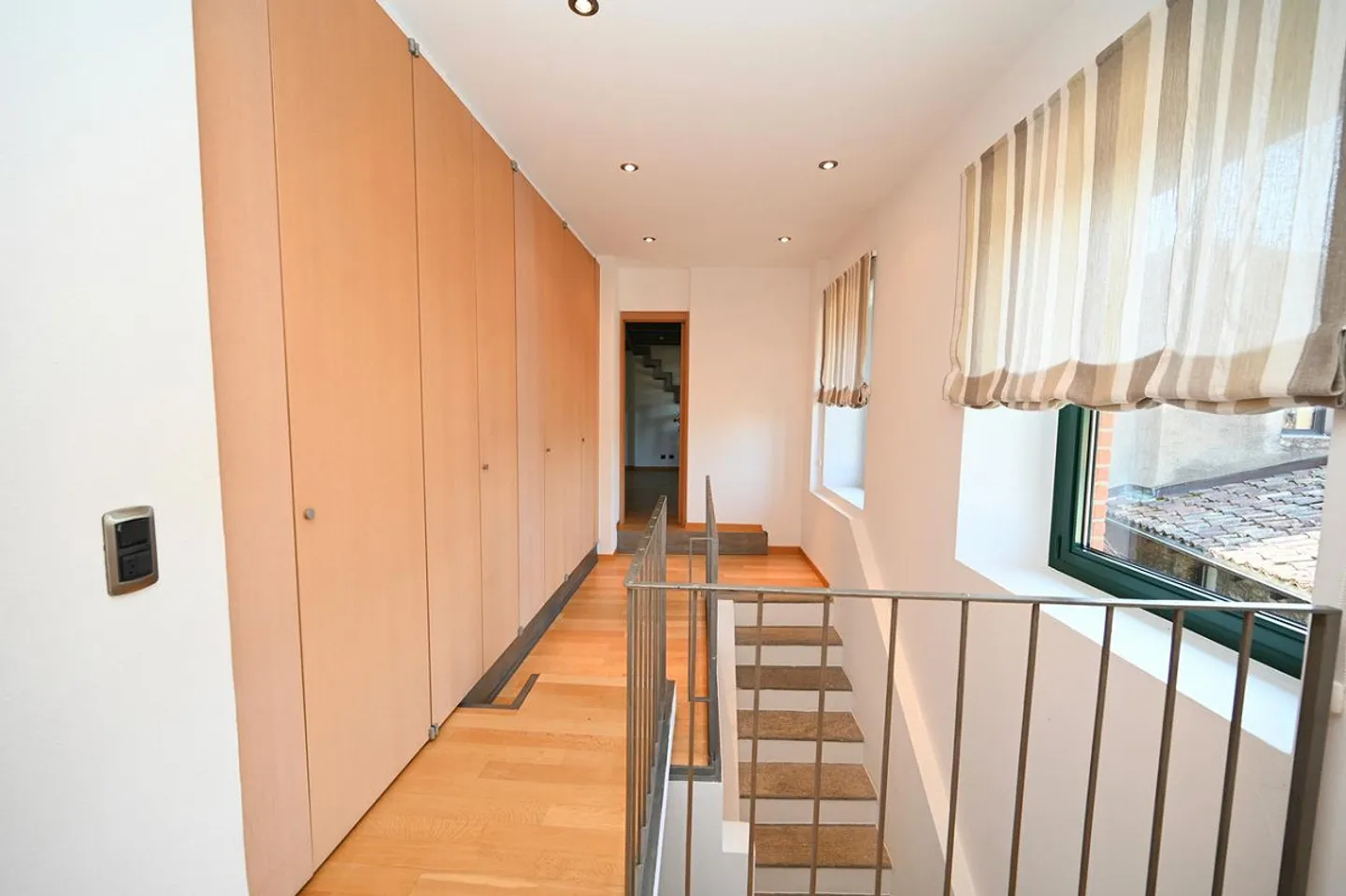 Elegant Charming Villa with Garden and Lake View - Photo 22 of 30
