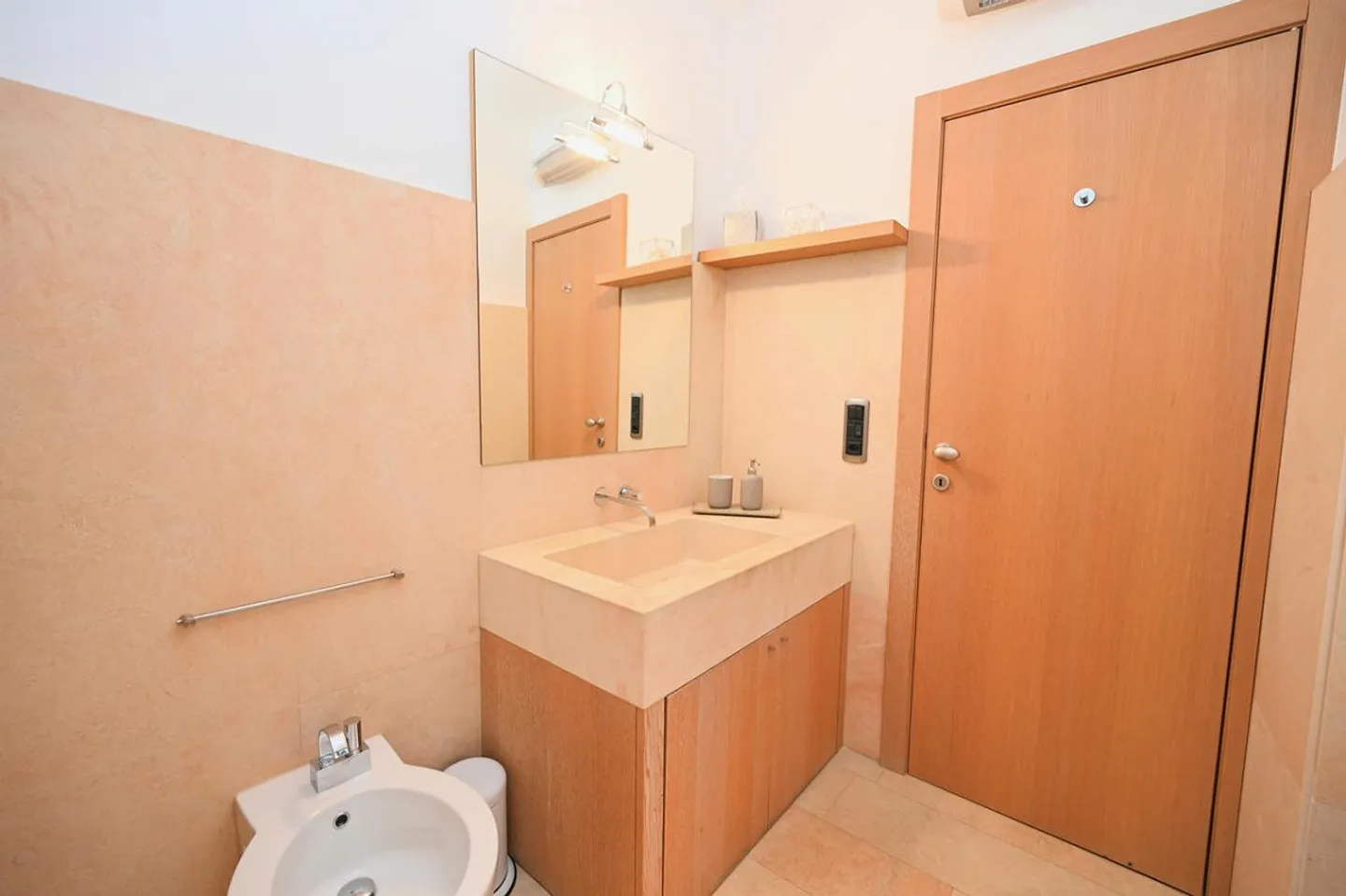 Elegant Charming Villa with Garden and Lake View - Photo 24 of 30