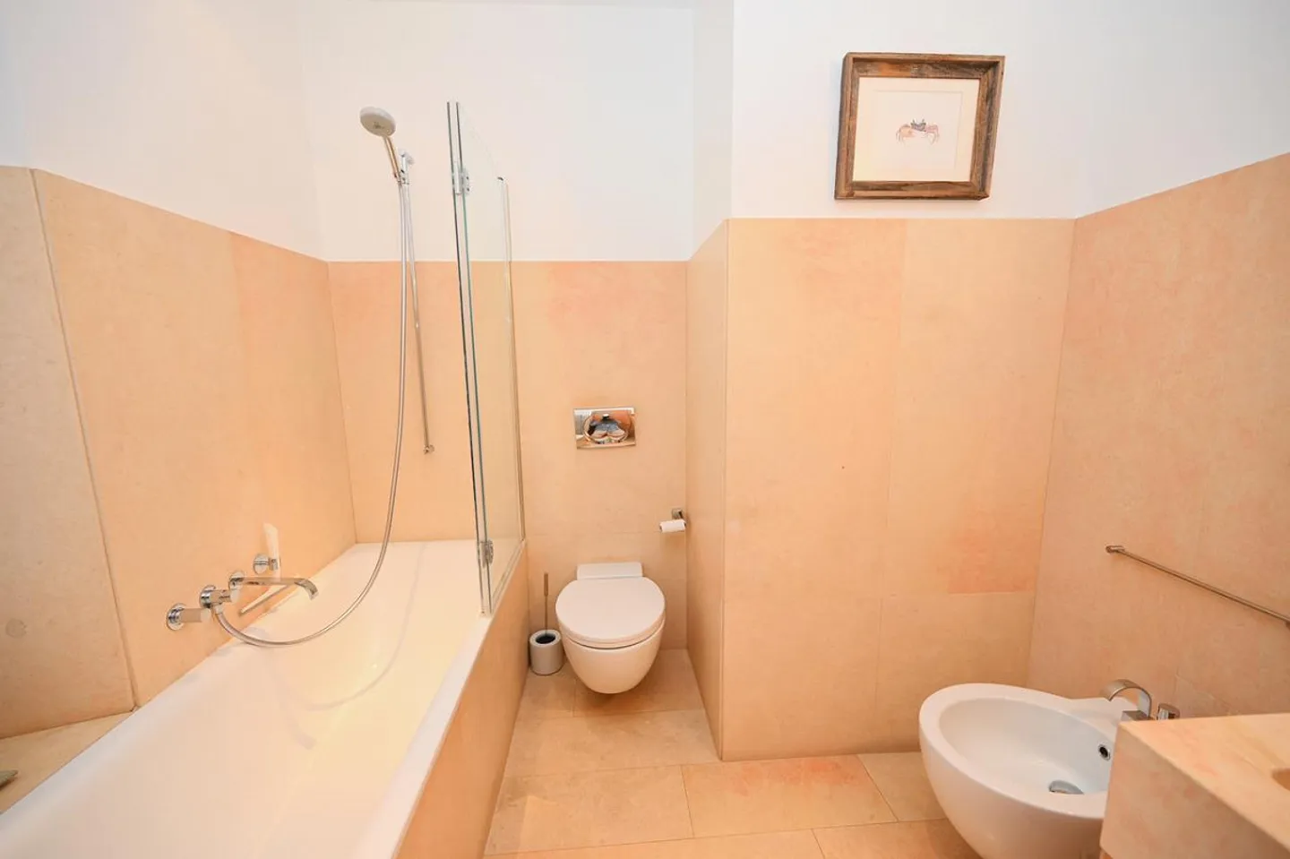 Elegant Charming Villa with Garden and Lake View - Photo 25 of 30