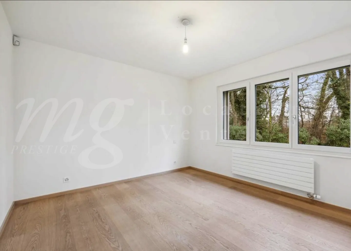SUPERBE UND GROSSES HAUS MIT 10 ZIMMERN - 350 m2 - HPE - GARTEN VON 1100 m2 UND GROSS - Foto 12 von 13