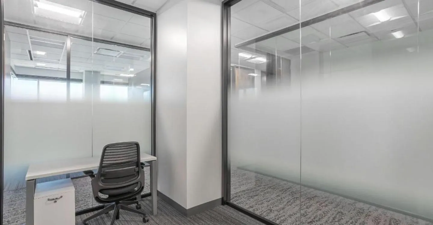 Private office for 5 in Regus Spoom Kriens - Photo 8 of 8