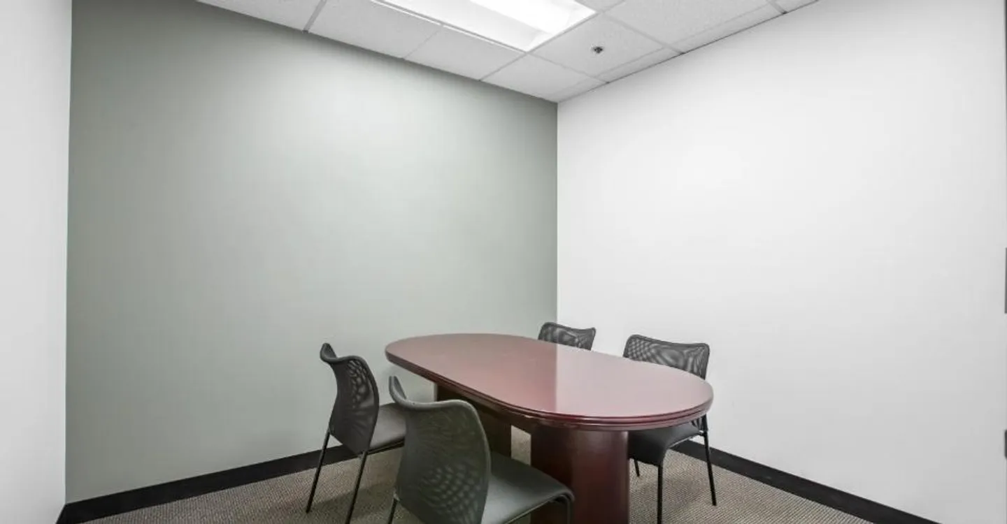Private office for 5 in Regus Spoom Kriens - Photo 7 of 8
