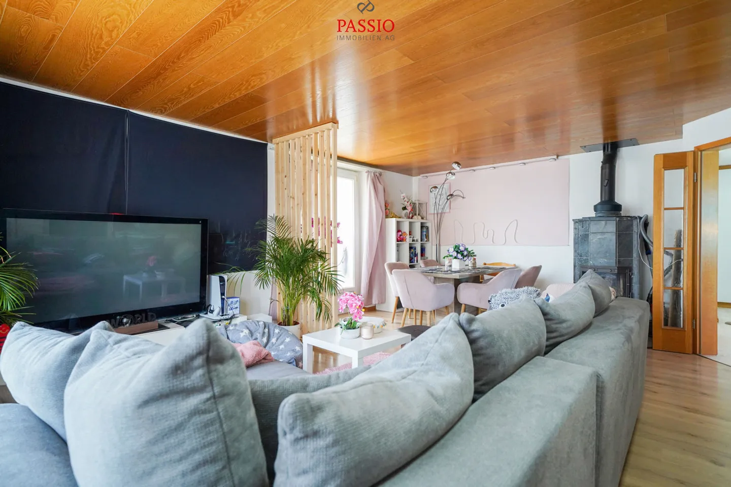 Charming multi-family house in the heart of Meinisberg - Photo 5 of 22