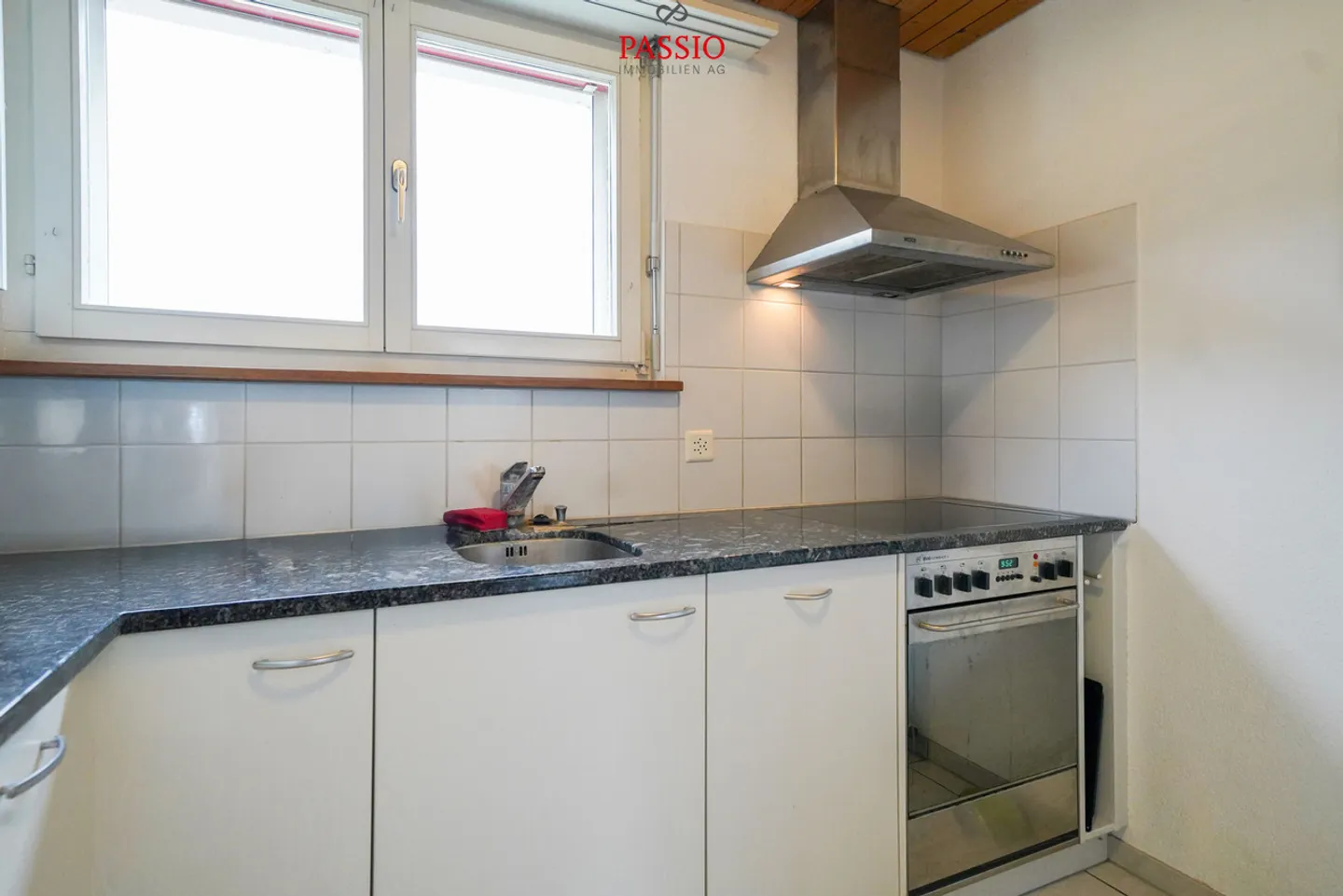 Charming multi-family house in the heart of Meinisberg - Photo 8 of 22