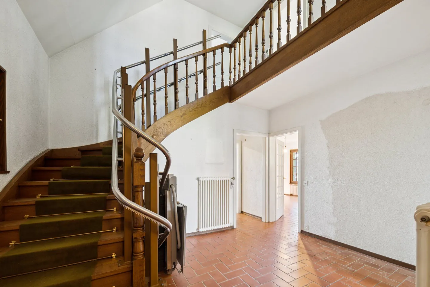 5-room single-family house on large plot in Blonay VD with lake and mountain view - Photo 8 of 18