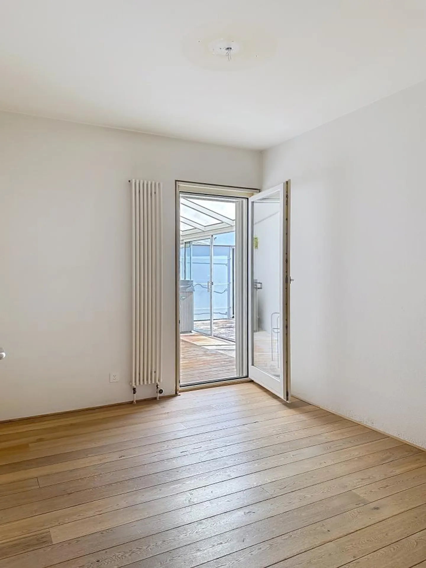 Magnifique appartement avec terrasse et vue sur le lac - Photo 5 sur 6