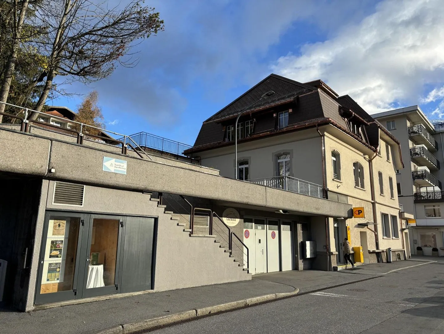 Top 2.5-room apartment with large southwest terrace in the center - Photo 9 of 10