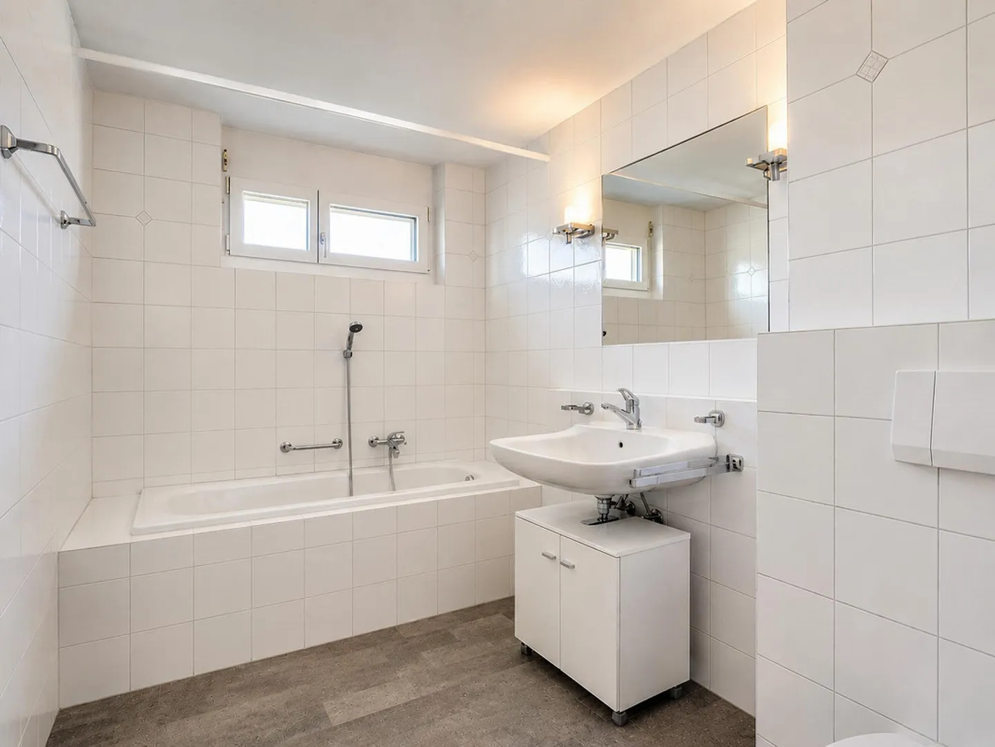 Spacious 4.5-room apartment with potential for a 5.5-room apartment - Photo 8 of 9