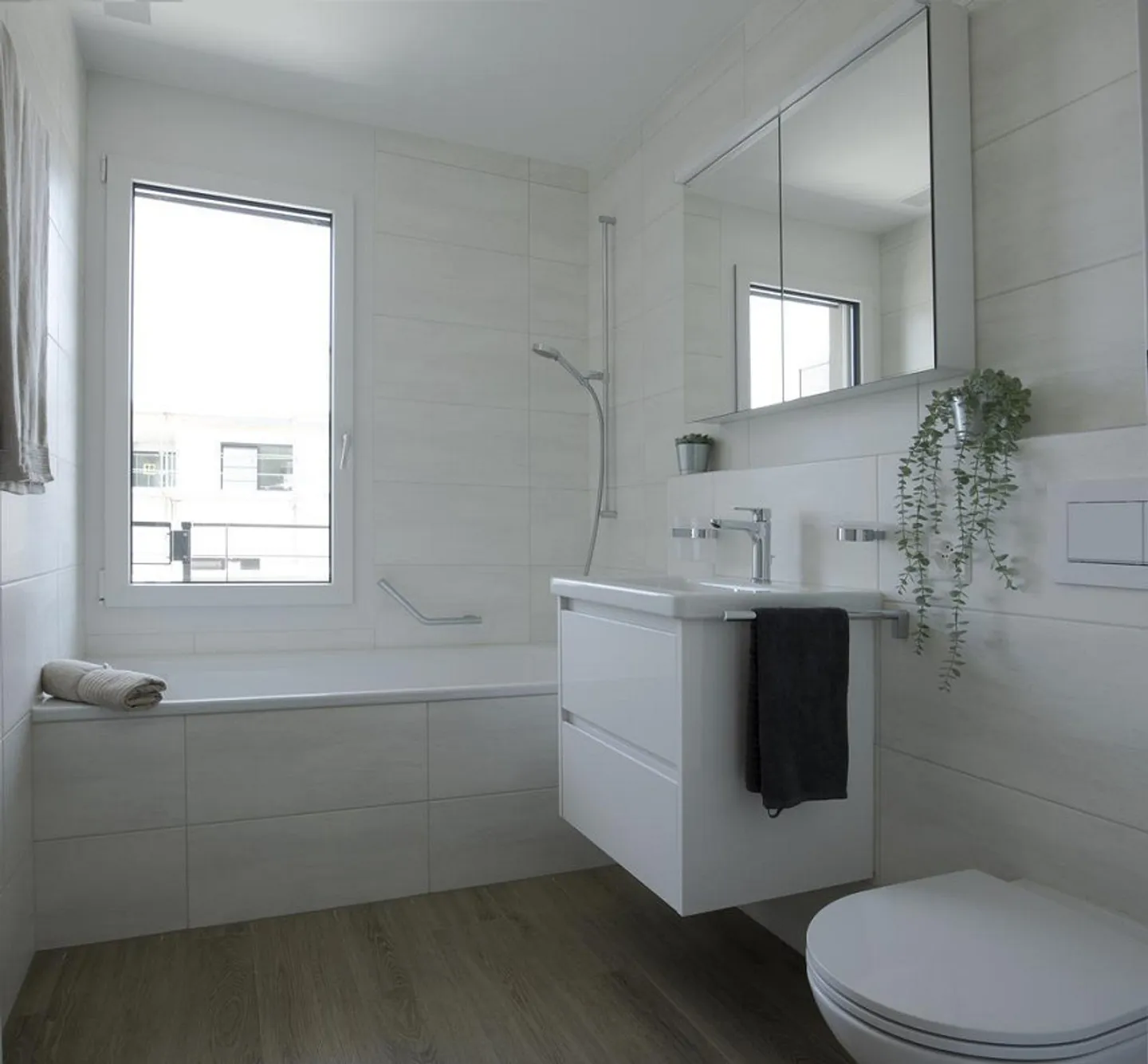 Dreamlike penthouse apartment with a view and private laundry room - Photo 3 of 9