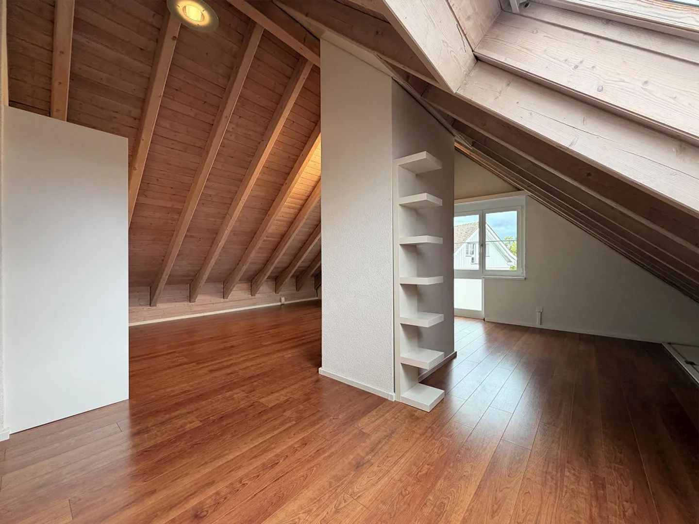 Spacious 4.5-room apartment with potential for a 5.5-room apartment - Photo 5 of 9