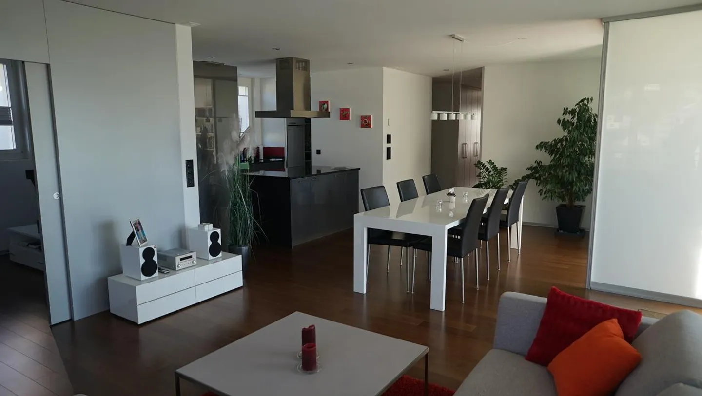 Appartamento attico esclusivo con jacuzzi! - Foto 4 di 8