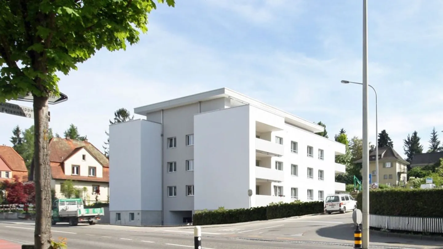 Appartement Attika en ville, spacieux et ensoleillé - Photo 1 sur 7