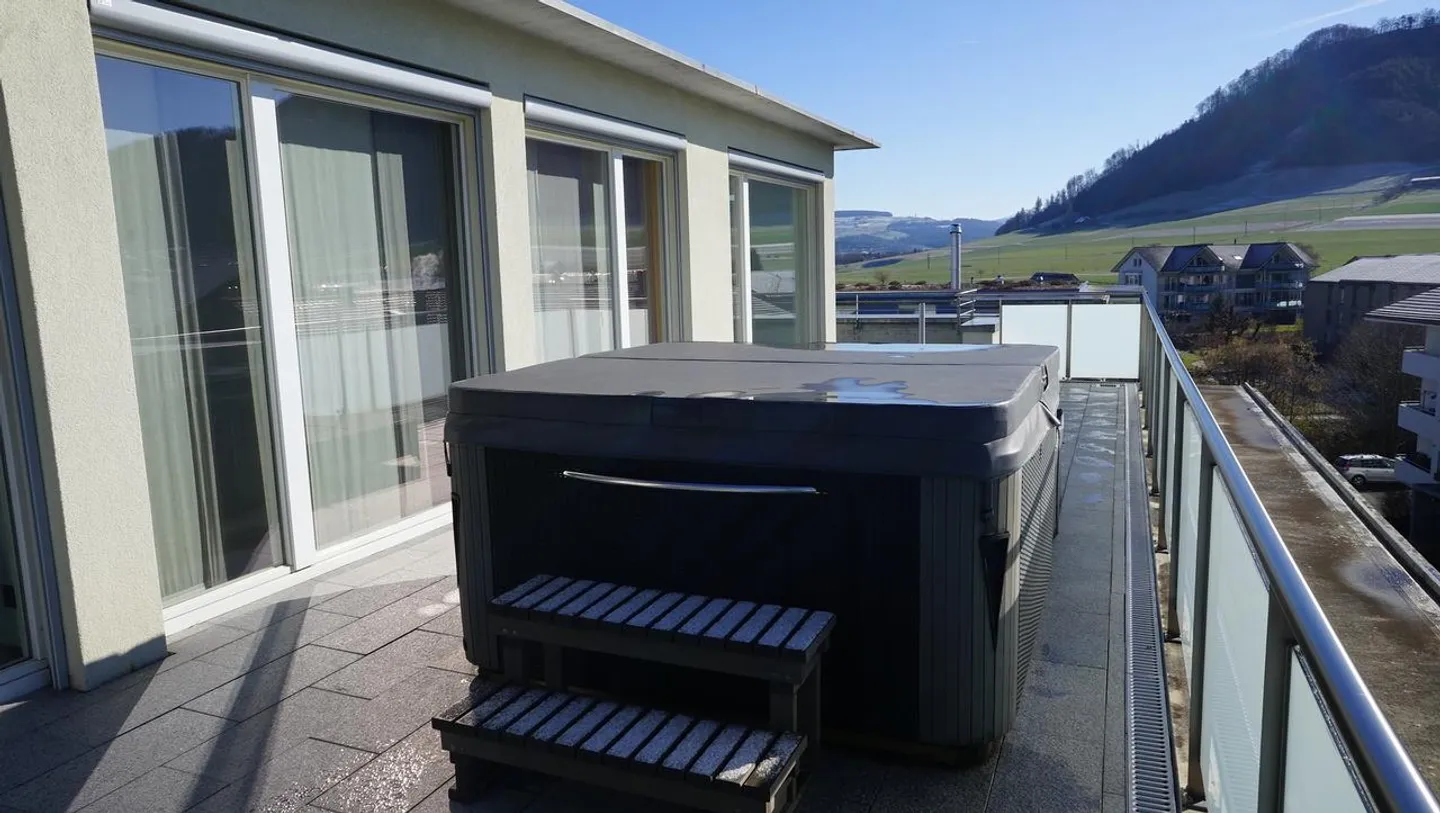Appartamento attico esclusivo con jacuzzi! - Foto 7 di 8