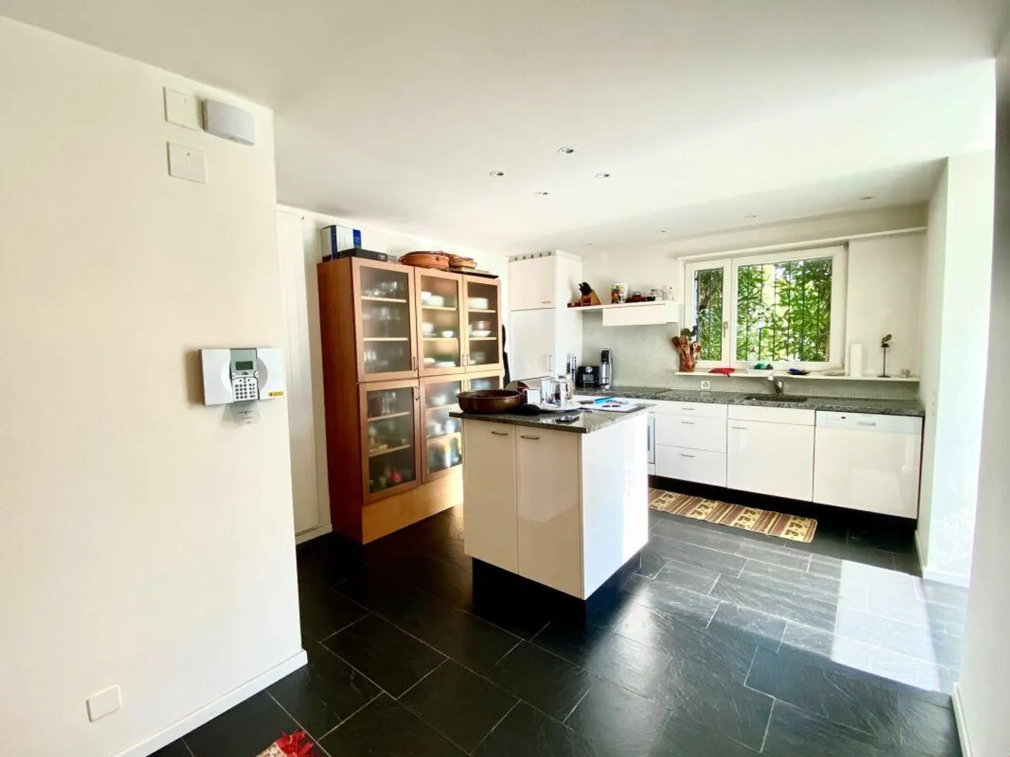 Maison individuelle avec jardin et garage - Photo 3 sur 13