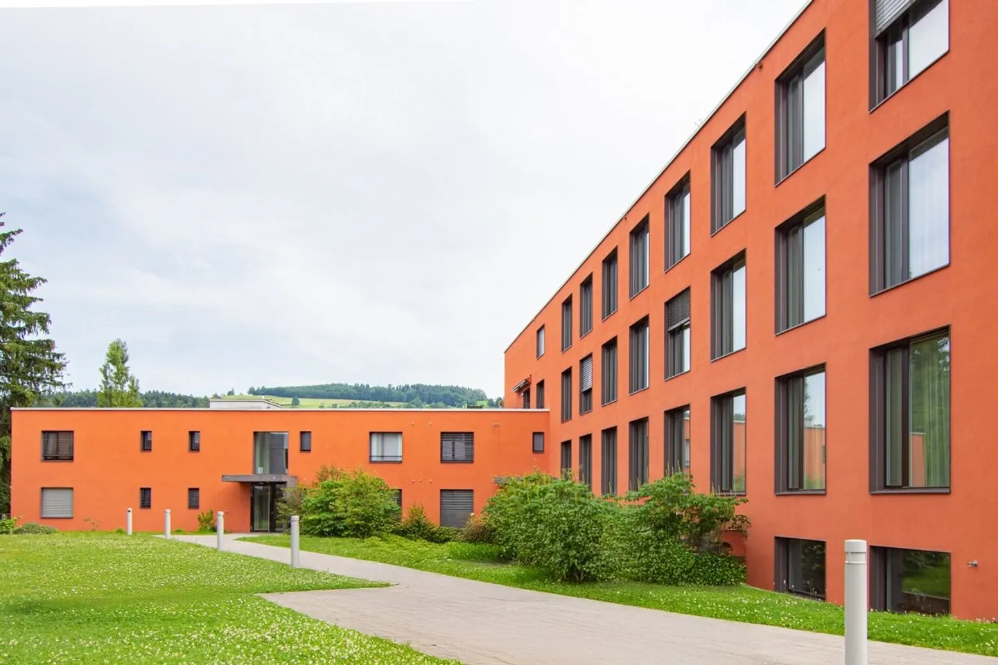 Modern city apartment in the eastern center of St. Gallen - Photo 1 of 8