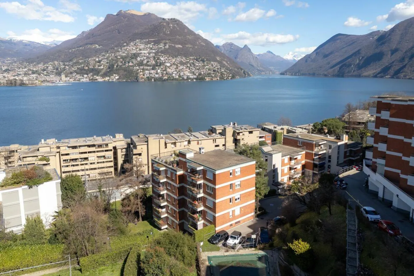 Arredato con vista spettacolare sul lago e sulla città - 4,5 stanze Paradiso - Foto 2 di 17