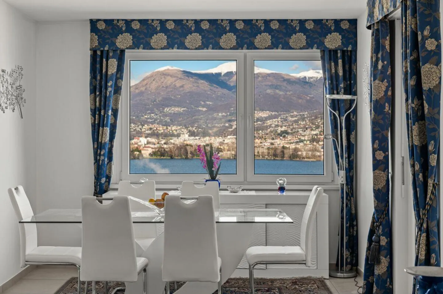 Arredato con vista spettacolare sul lago e sulla città - 4,5 stanze Paradiso - Foto 4 di 17