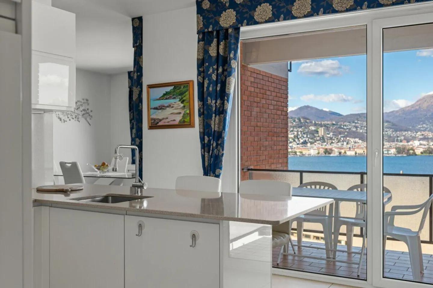 Arredato con vista spettacolare sul lago e sulla città - 4,5 stanze Paradiso - Foto 8 di 17