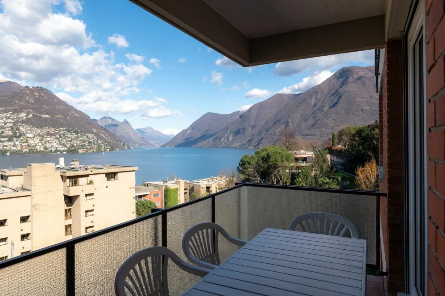 Arredato con vista spettacolare sul lago e sulla città - 4,5 stanze Paradiso - Foto 9 di 17