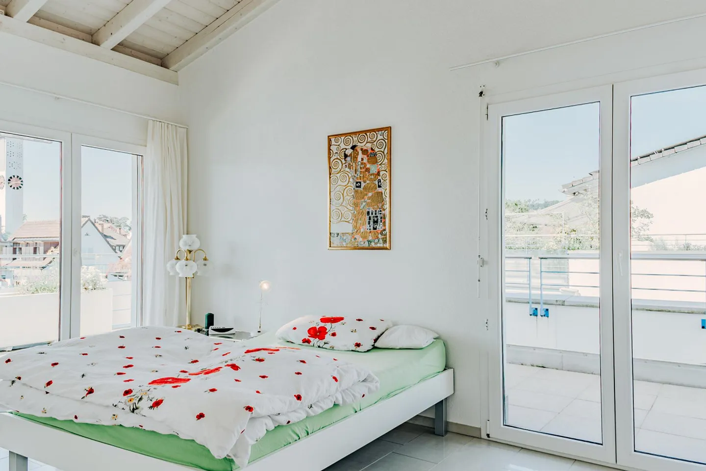 Penthouse with sun terrace and panoramic view of the old town and Säntis - Photo 6 of 11