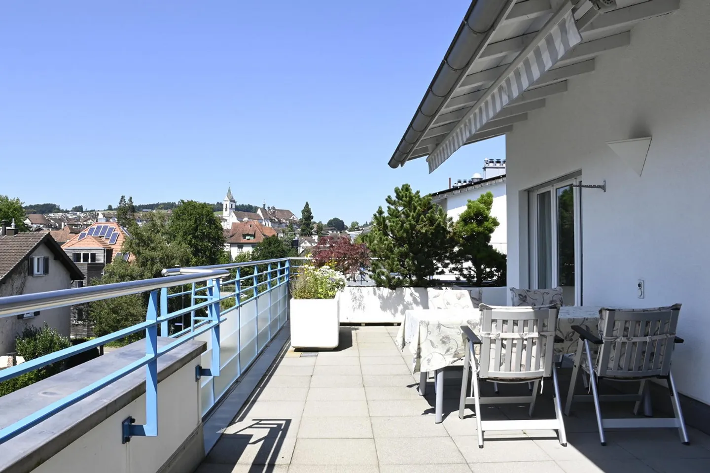 Penthouse with sun terrace and panoramic view of the old town and Säntis - Photo 9 of 11