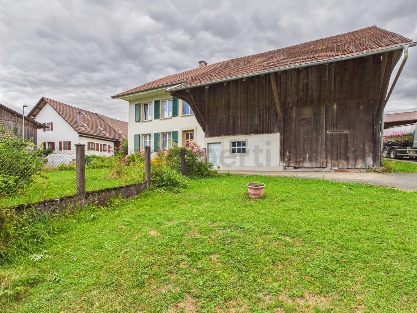 Authentic Farm in Vendlincourt (JU) The charm of the old with a world of possibilities! - Photo 2 of 7