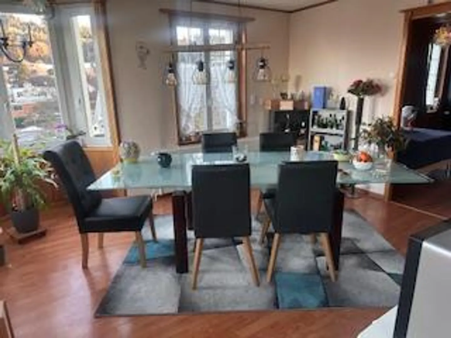 Appartamento d'epoca di 4 stanze con fascino, camino e giardino condiviso - Foto 3 di 17