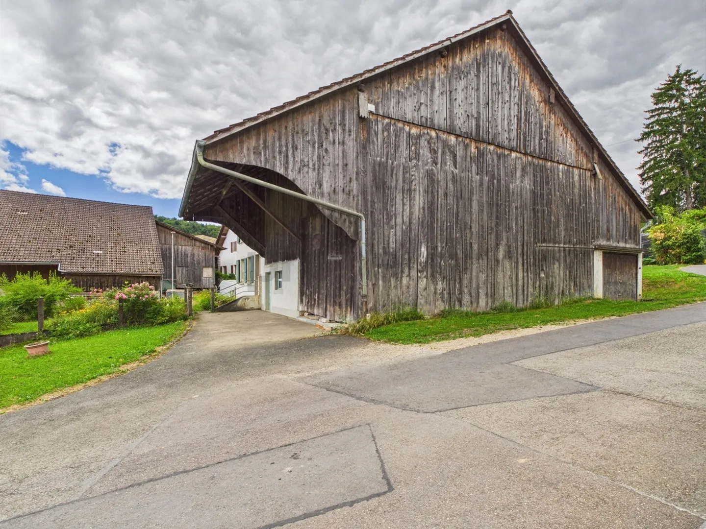 Authentic Farm in Vendlincourt (JU) The charm of the old with a world of possibilities! - Photo 4 of 7