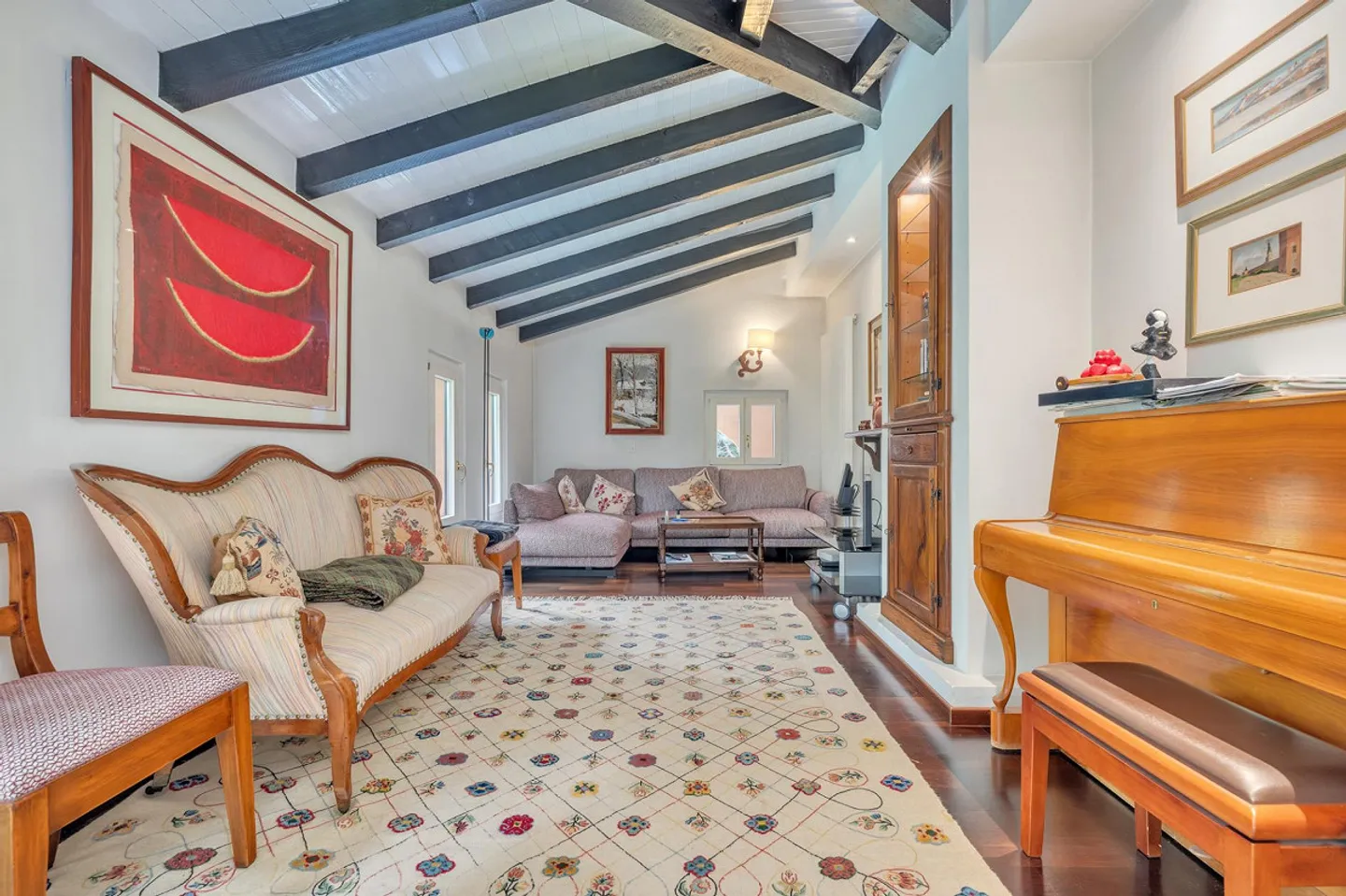 Villa mit 8,5 Zimmern, Garten und Pool - Foto 6 di 9