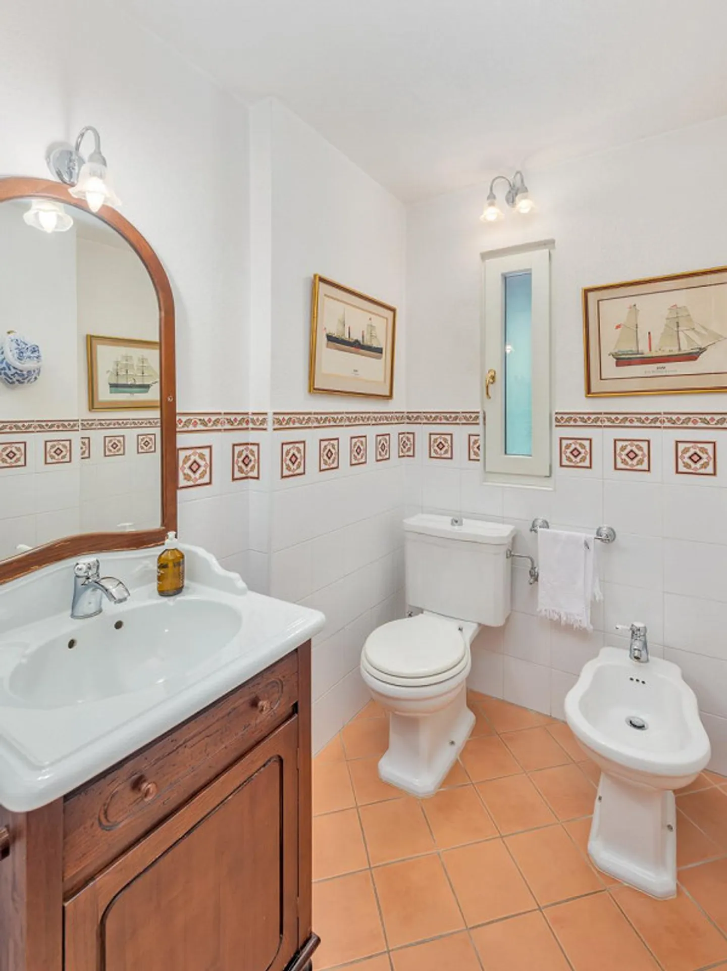 Villa mit 8,5 Zimmern, Garten und Pool - Foto 8 di 9