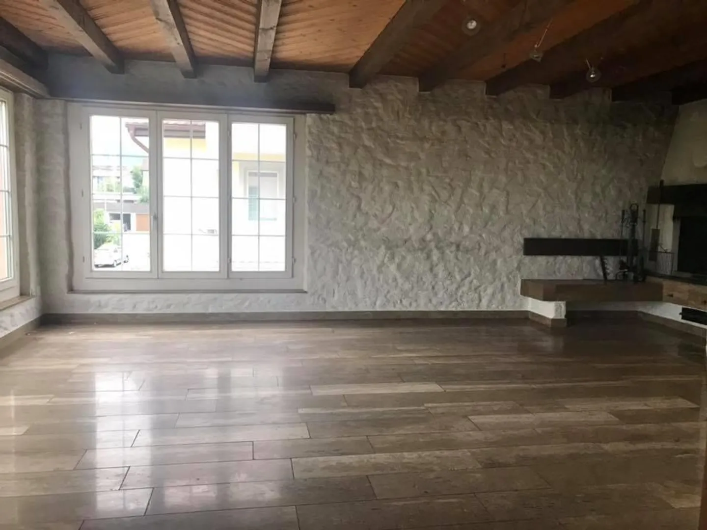 Appartamento d'epoca di 4 stanze con fascino, camino e giardino condiviso - Foto 8 di 17