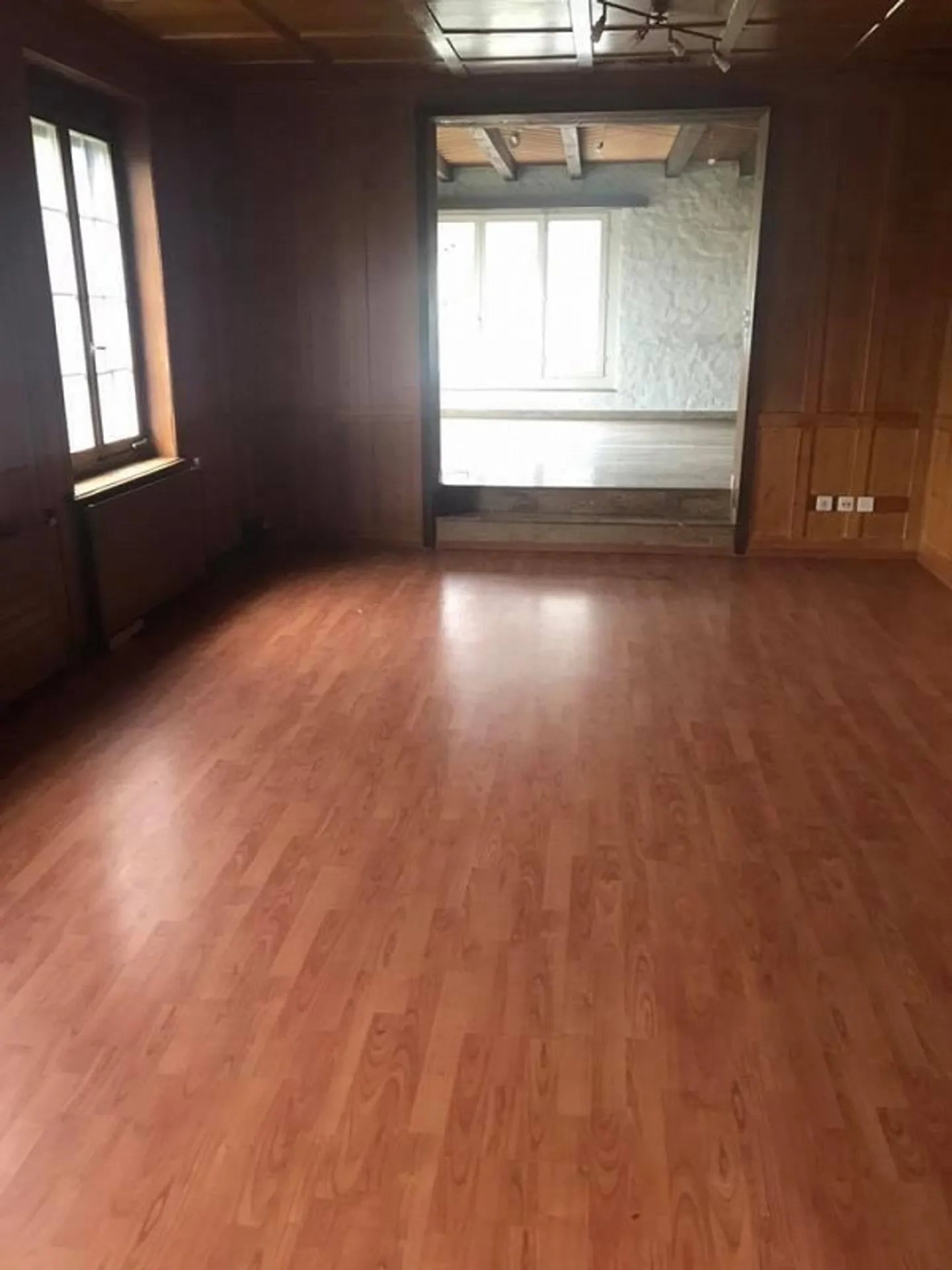 Appartamento d'epoca di 4 stanze con fascino, camino e giardino condiviso - Foto 9 di 17