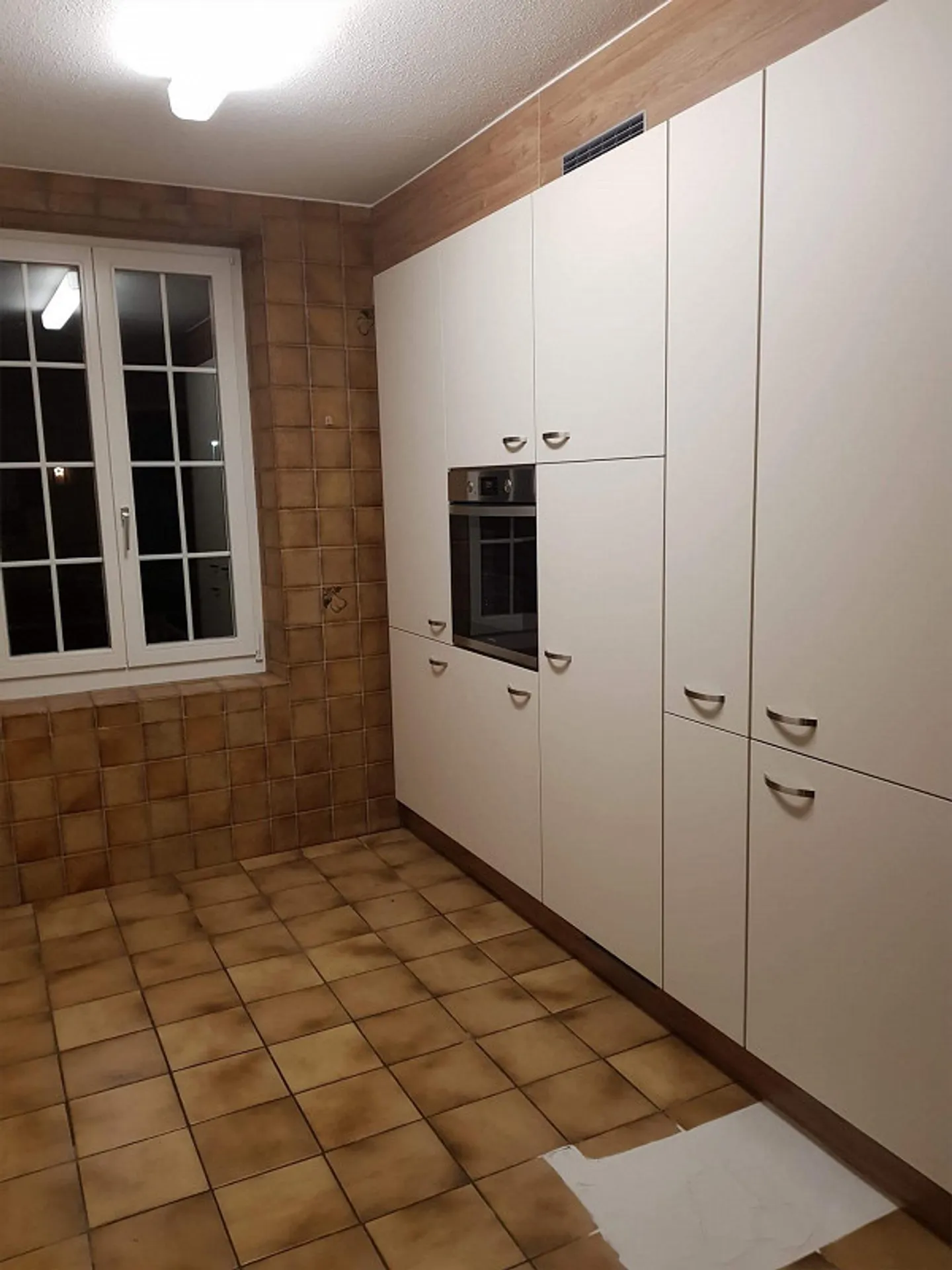 Appartamento d'epoca di 4 stanze con fascino, camino e giardino condiviso - Foto 14 di 17