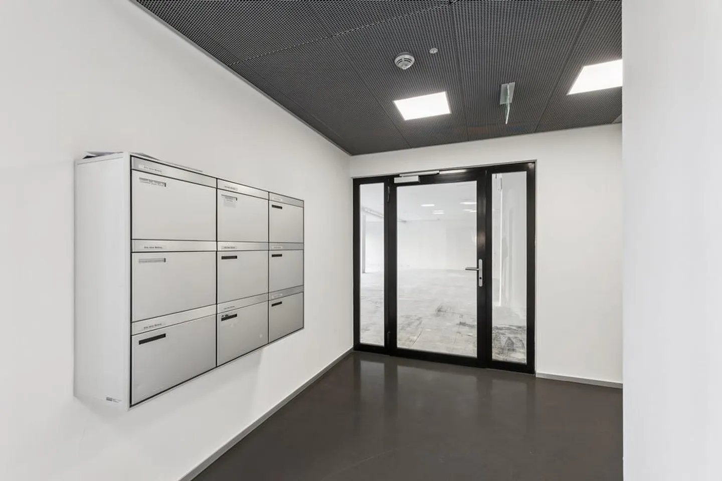 Gewerbefläche in Zürich - Foto 3 von 12