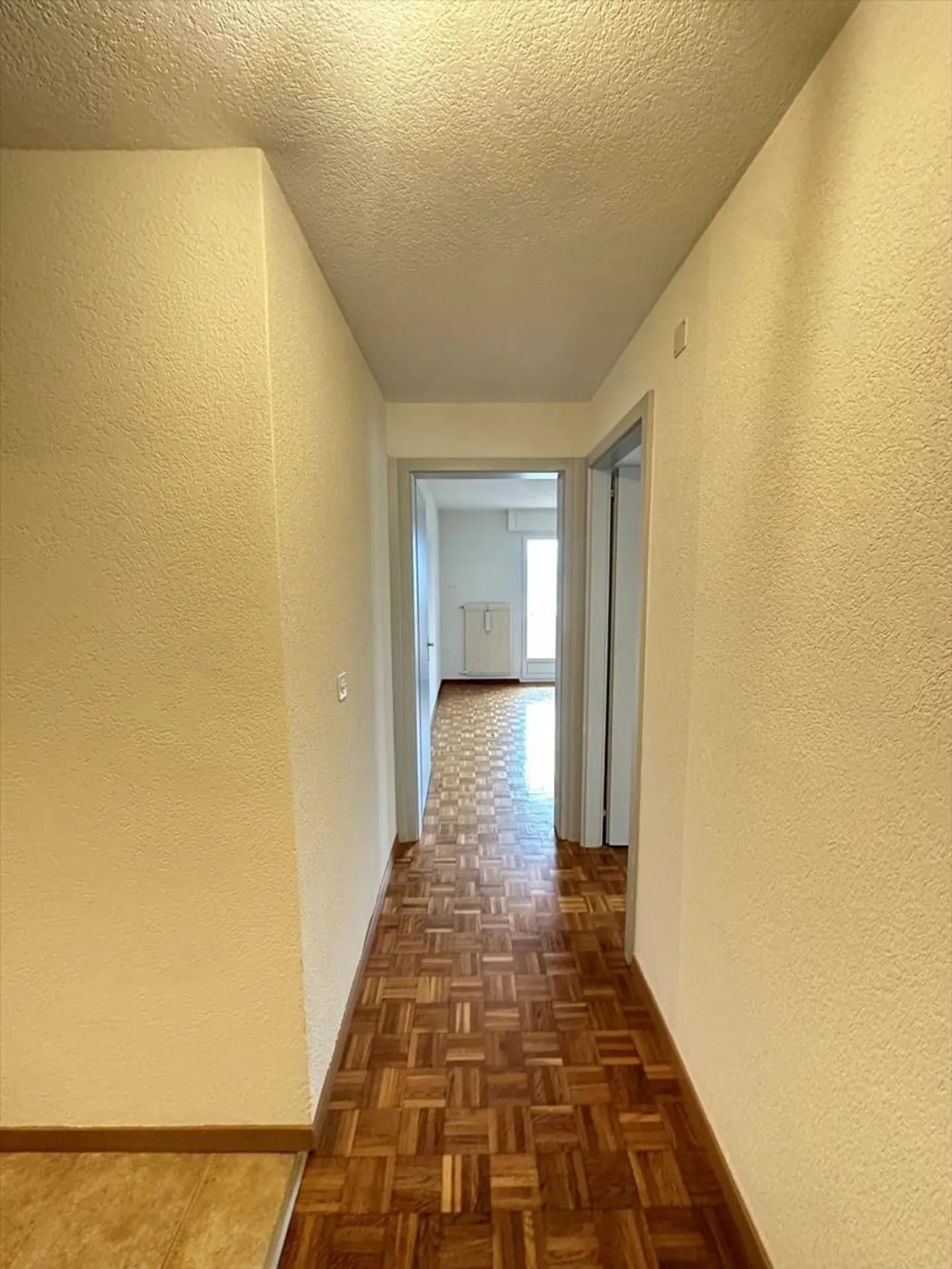 Wohnung mit 4.5 Zimmern im Erdgeschoss - Foto 6 von 13