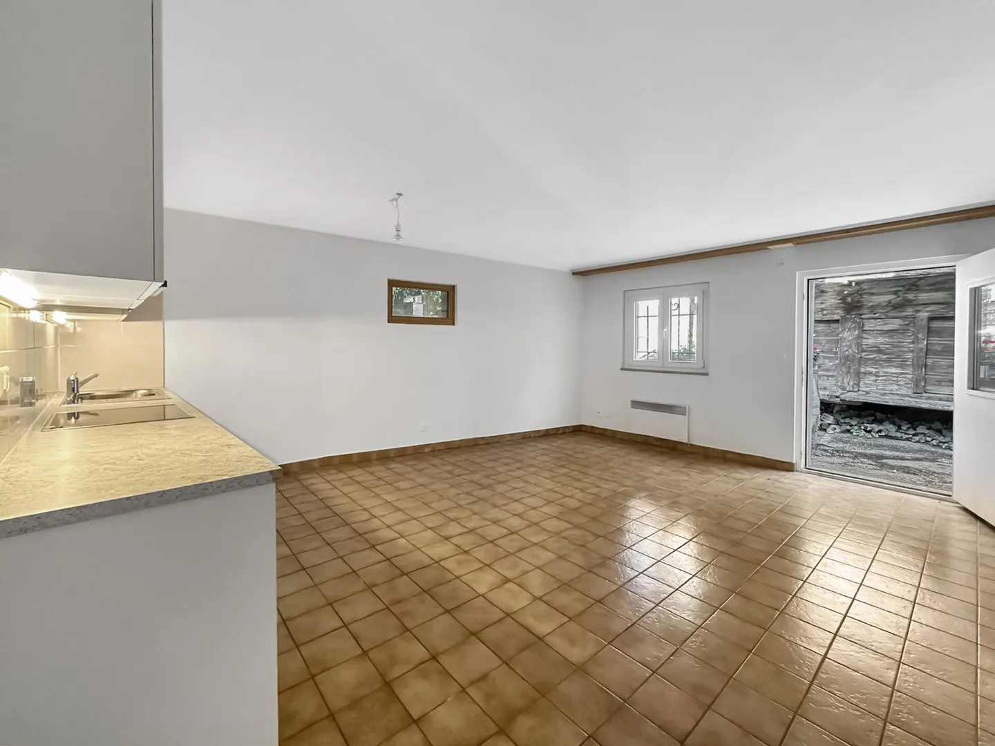Vex - Charming 2.5 room renovated apartment with terrace - Photo 1 of 8